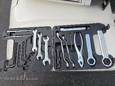 image for item NJ9842 1997 Honda Gold Wing Aspencade  motorcycle