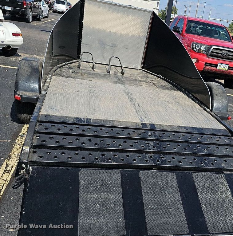 image for item NJ9843 2005 ShoreLand'r V-twin  motorcycle trailer