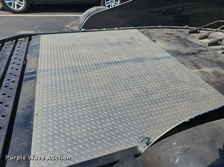 image for item NJ9843 2005 ShoreLand'r V-twin  motorcycle trailer