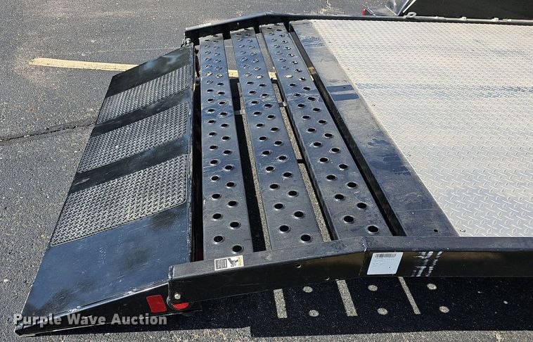 image for item NJ9843 2005 ShoreLand'r V-twin  motorcycle trailer