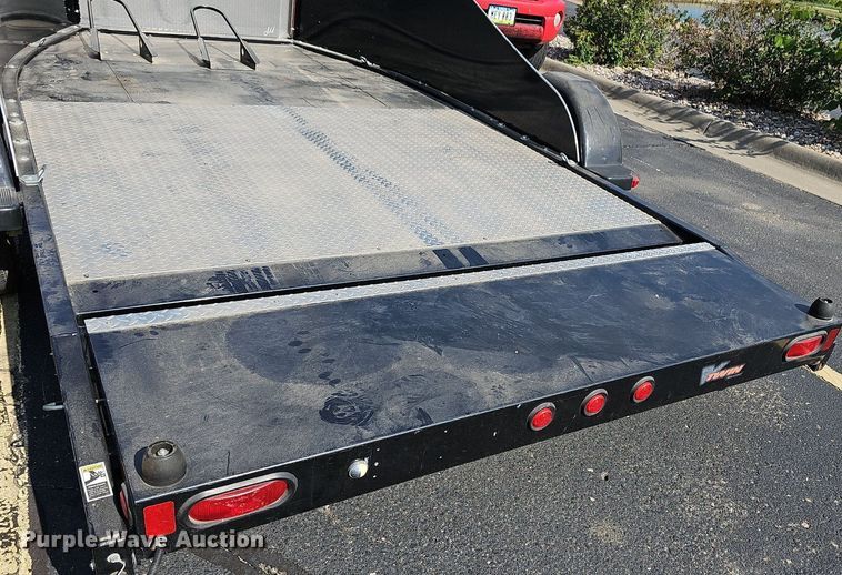 image for item NJ9843 2005 ShoreLand'r V-twin  motorcycle trailer