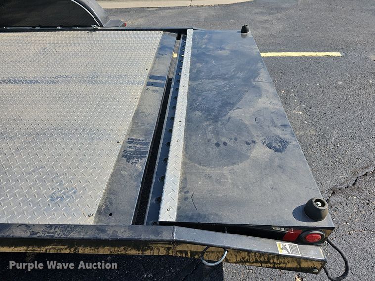 image for item NJ9843 2005 ShoreLand'r V-twin  motorcycle trailer