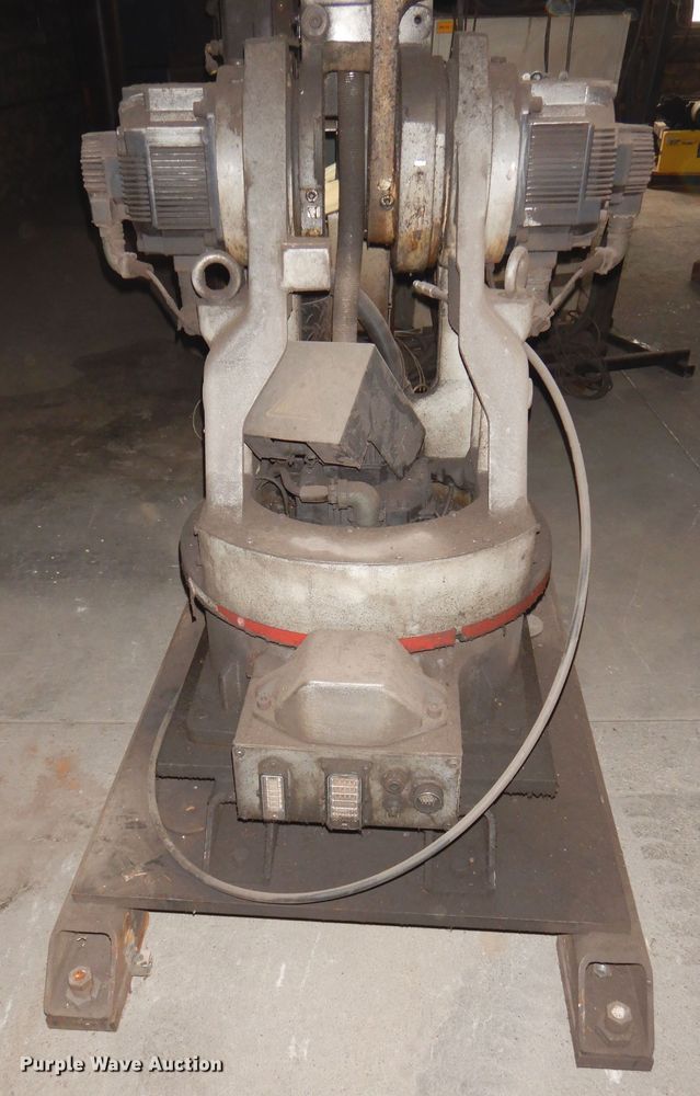 image for item NJ9862 1999 Motoman SK16MX  robotic welding arm system