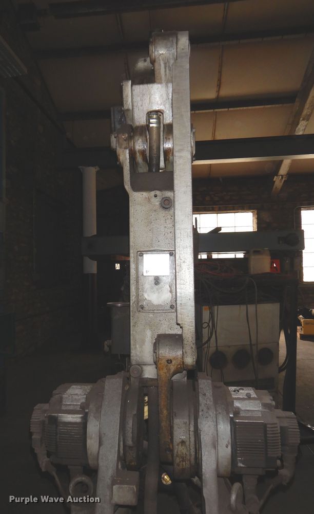 image for item NJ9862 1999 Motoman SK16MX  robotic welding arm system