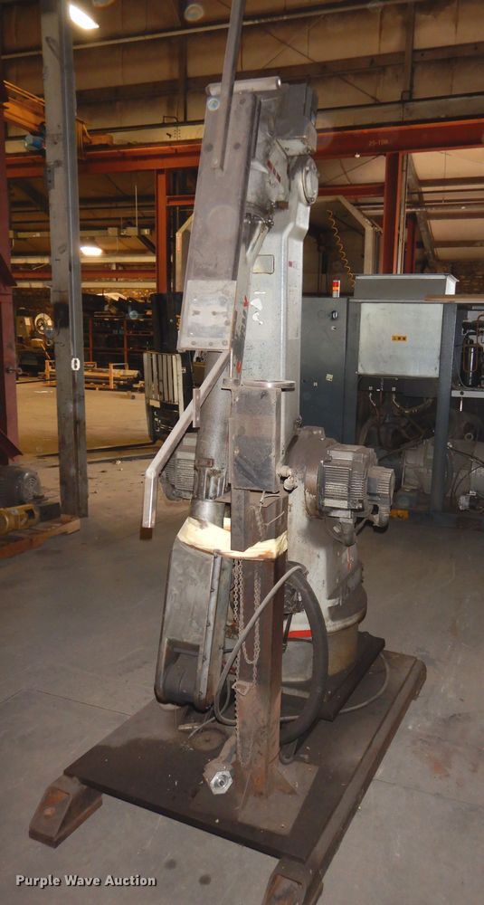 image for item NJ9862 1999 Motoman SK16MX  robotic welding arm system