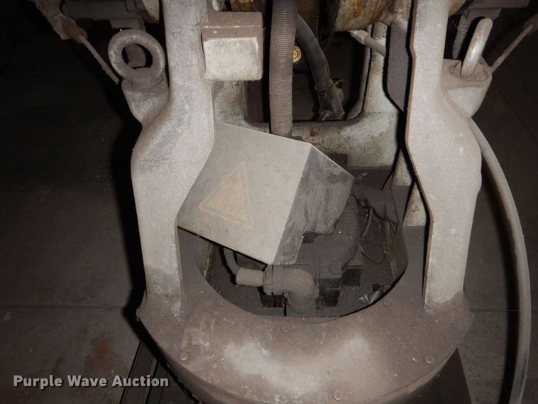 image for item NJ9862 1999 Motoman SK16MX  robotic welding arm system