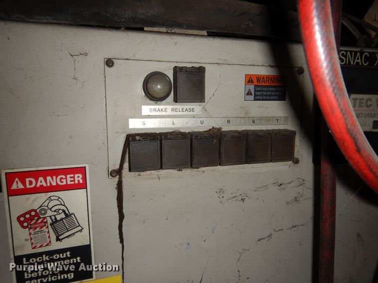 image for item NJ9862 1999 Motoman SK16MX  robotic welding arm system