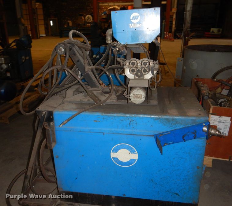 image for item NJ9865 Miller Intelliweld 650D  welder