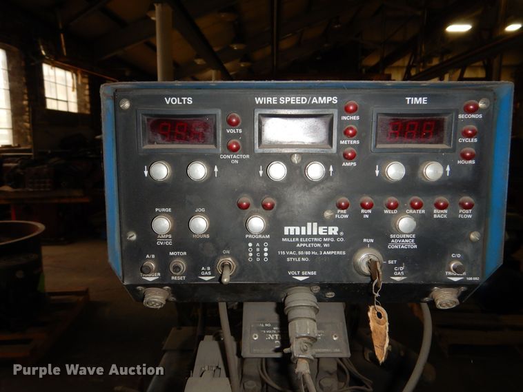 image for item NJ9865 Miller Intelliweld 650D  welder