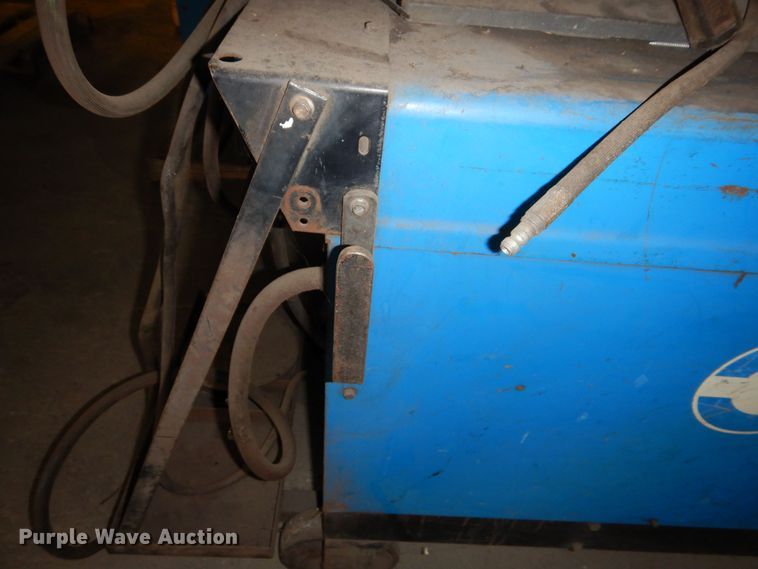 image for item NJ9865 Miller Intelliweld 650D  welder
