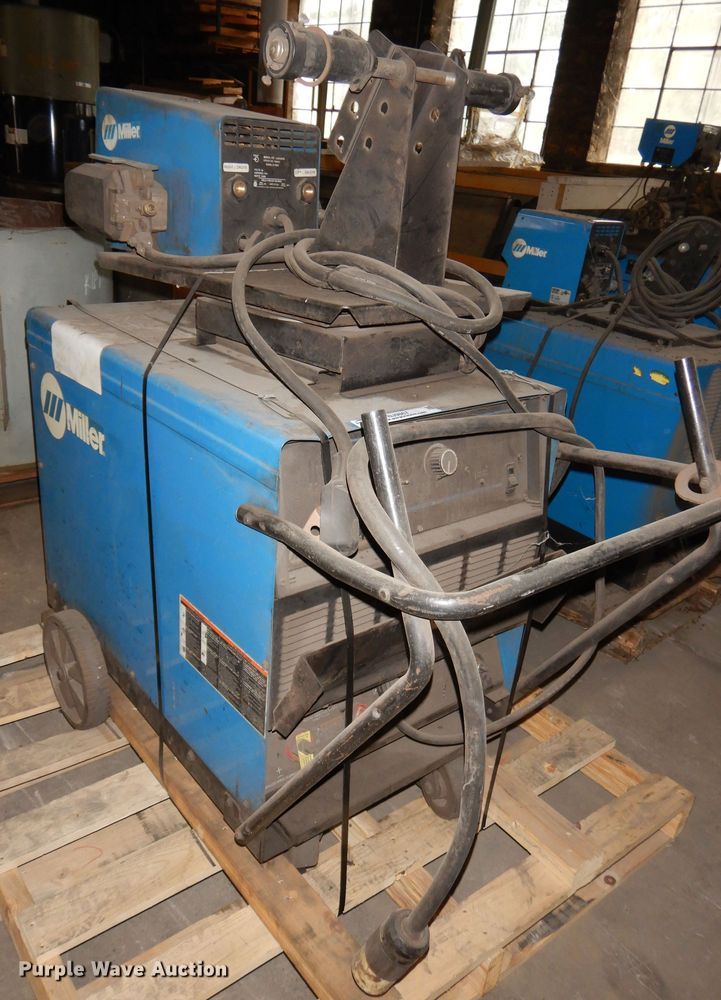 image for item NJ9867 Miller Deltaweld 452  welder