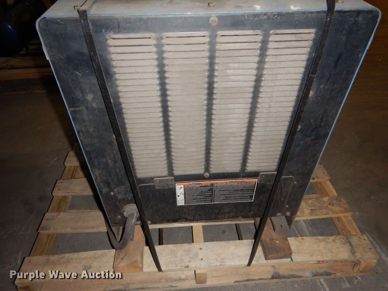 image for item NJ9867 Miller Deltaweld 452  welder