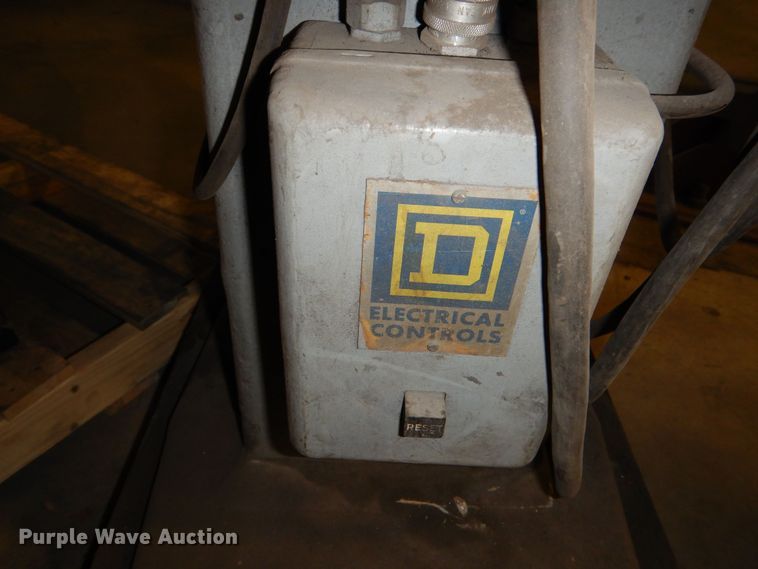 image for item NJ9873 Bench grinder