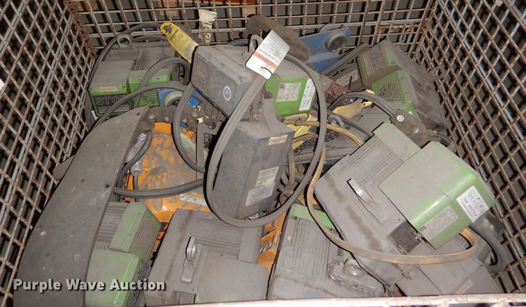 image for item NJ9876 Approximately 20 hoists