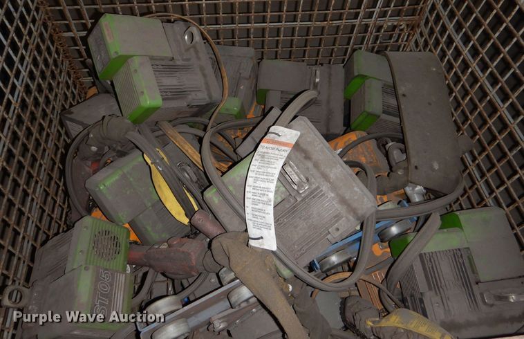 image for item NJ9876 Approximately 20 hoists