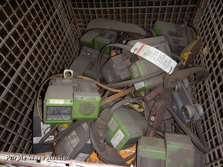 image for item NJ9876 Approximately 20 hoists