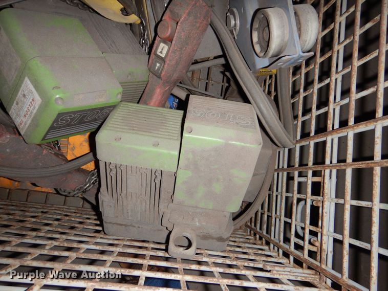 image for item NJ9876 Approximately 20 hoists