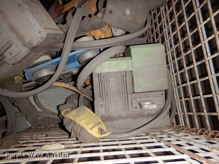 image for item NJ9876 Approximately 20 hoists