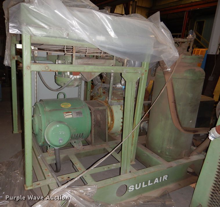 image for item NJ9878 Sullair 25100L  air compressor