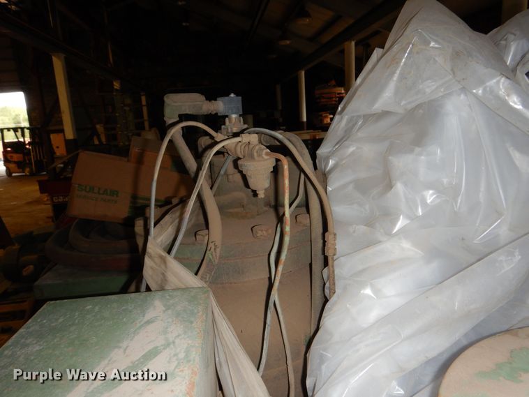 image for item NJ9878 Sullair 25100L  air compressor