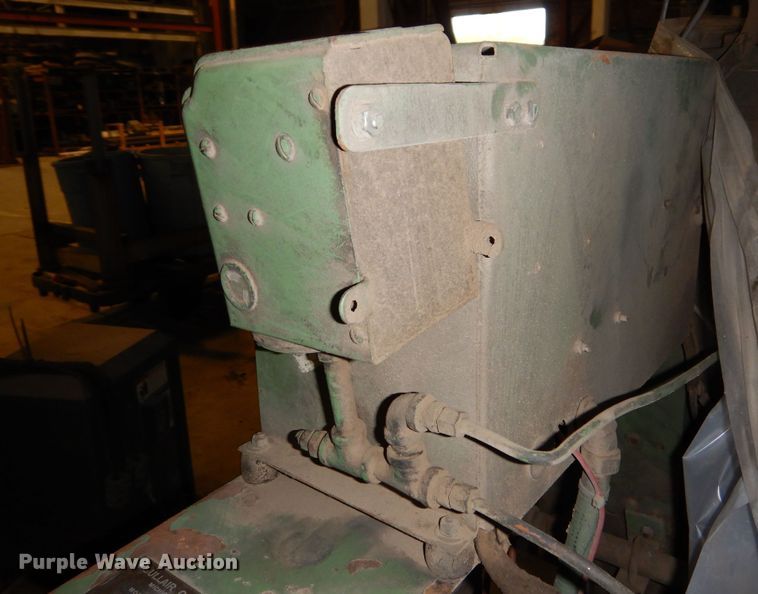 image for item NJ9878 Sullair 25100L  air compressor