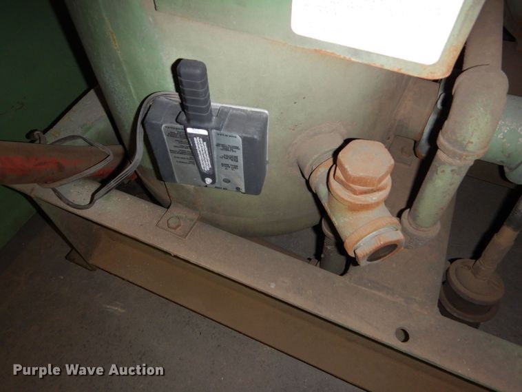 image for item NJ9878 Sullair 25100L  air compressor