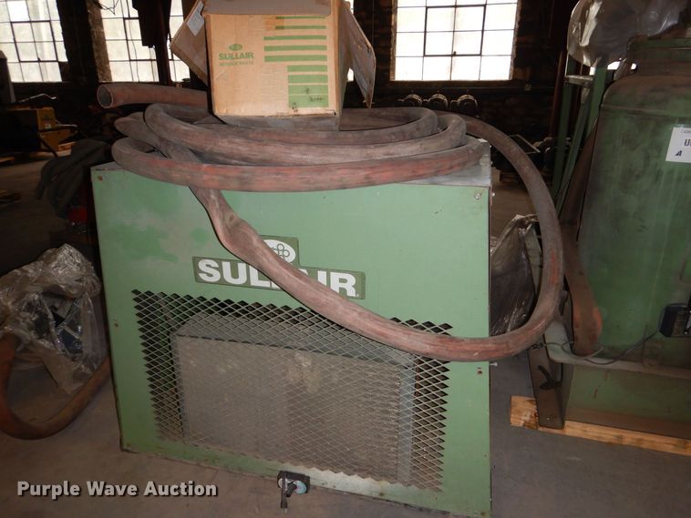 image for item NJ9878 Sullair 25100L  air compressor