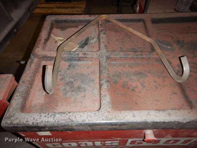 image for item NJ9879 (2) Coats 6401 wheel balancers