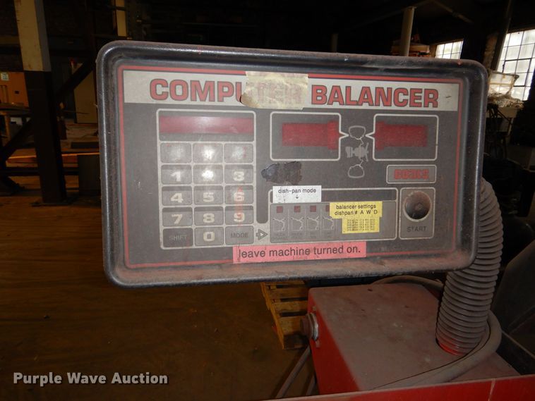 image for item NJ9879 (2) Coats 6401 wheel balancers