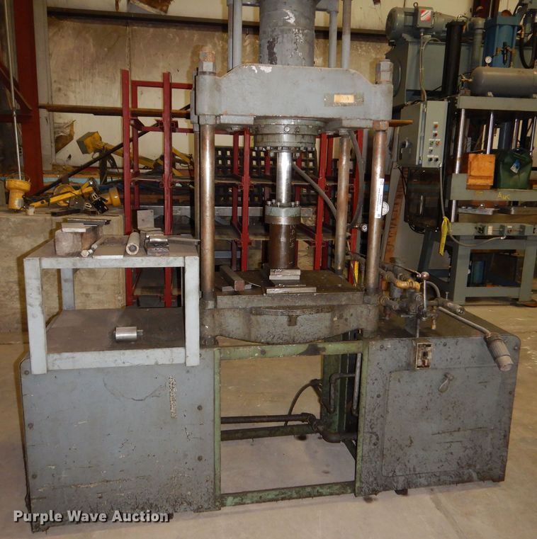 image for item NJ9882 Hydraulic press