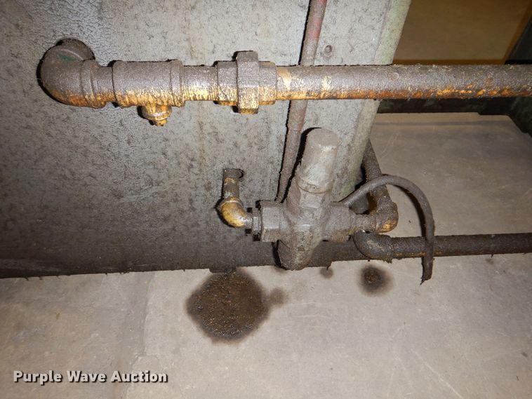 image for item NJ9882 Hydraulic press