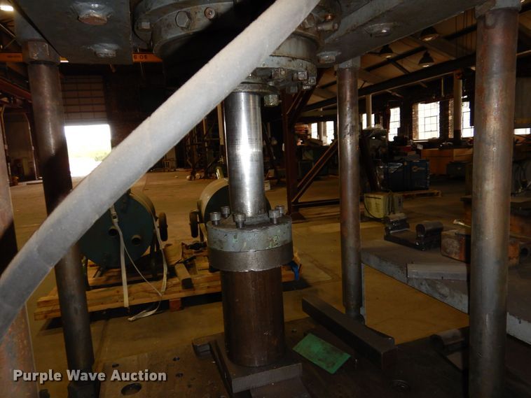 image for item NJ9882 Hydraulic press