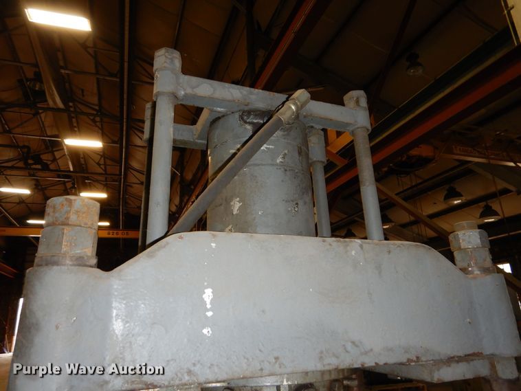 image for item NJ9882 Hydraulic press