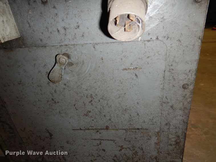 image for item NJ9882 Hydraulic press