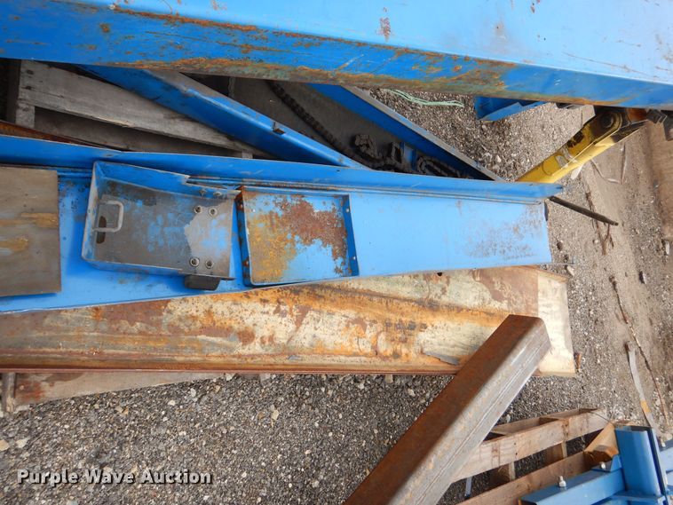 image for item NJ9883 Benwil  two post automotive lift