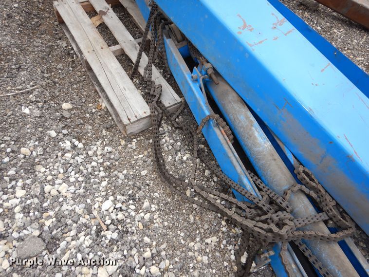 image for item NJ9883 Benwil  two post automotive lift