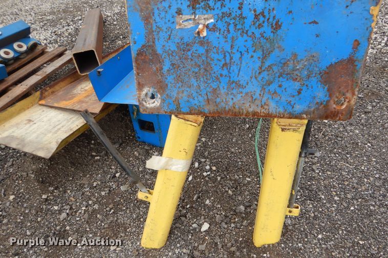 image for item NJ9883 Benwil  two post automotive lift