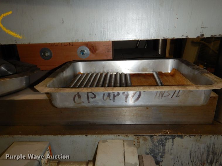 image for item NJ9884 Shop built hydraulic press