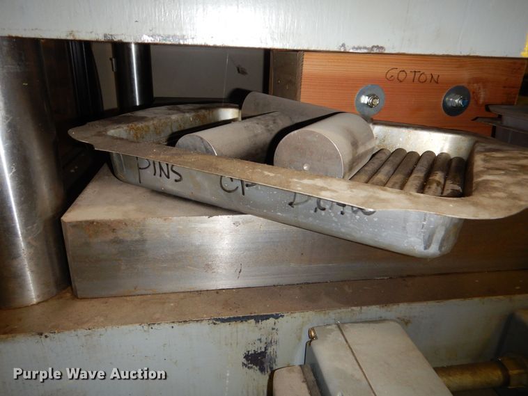 image for item NJ9884 Shop built hydraulic press