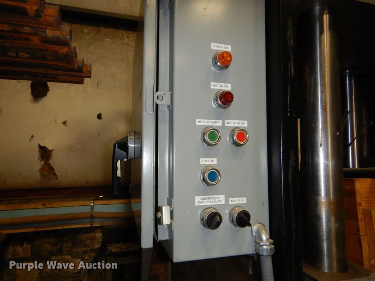 image for item NJ9884 Shop built hydraulic press