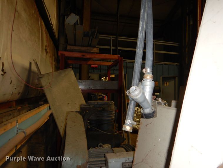 image for item NJ9884 Shop built hydraulic press