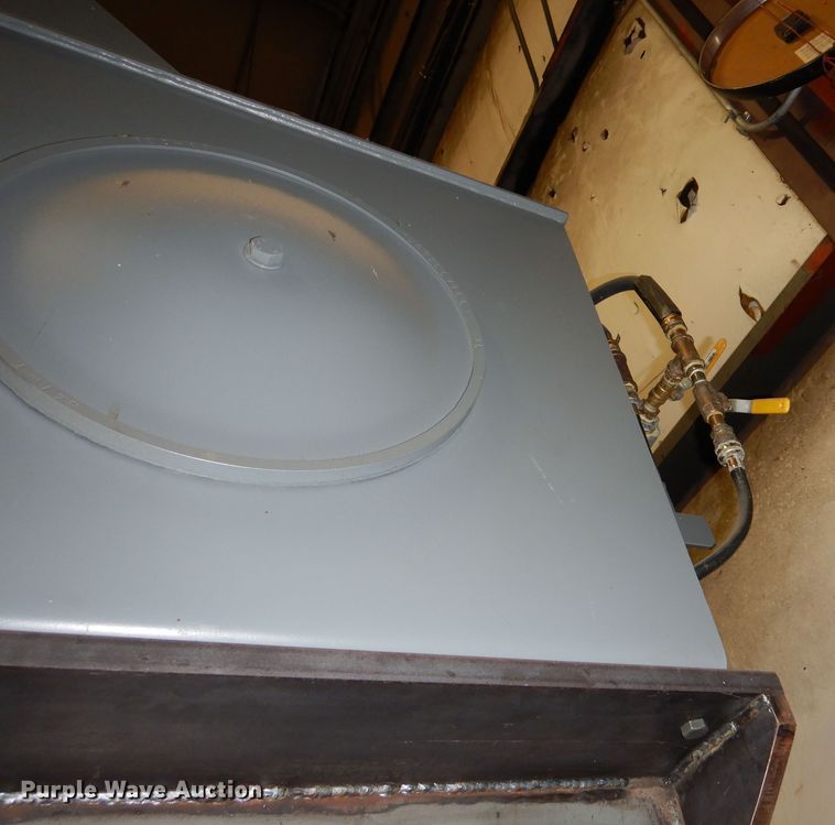 image for item NJ9884 Shop built hydraulic press