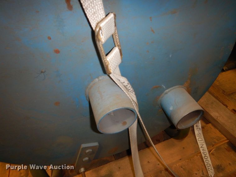 image for item NJ9885 2014 Hodge Clemco 2452  abrasive blasting machine