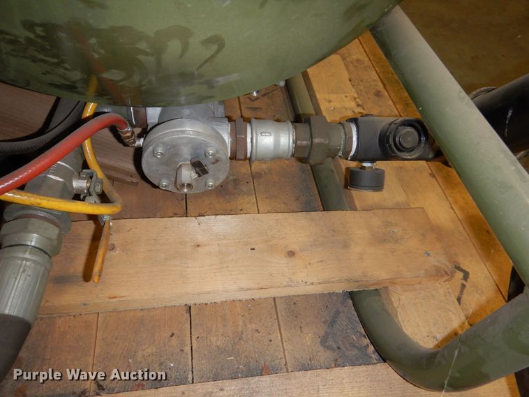 image for item NJ9885 2014 Hodge Clemco 2452  abrasive blasting machine