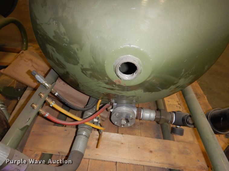 image for item NJ9885 2014 Hodge Clemco 2452  abrasive blasting machine