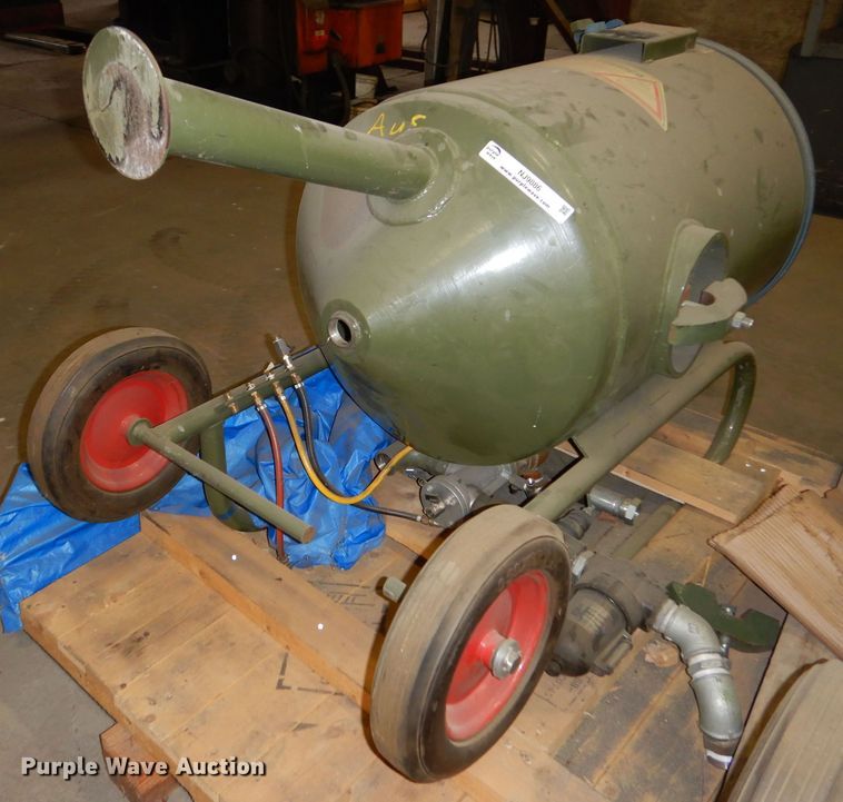 image for item NJ9886 2014 Hodge Clemco 2452  abrasive blasting machine