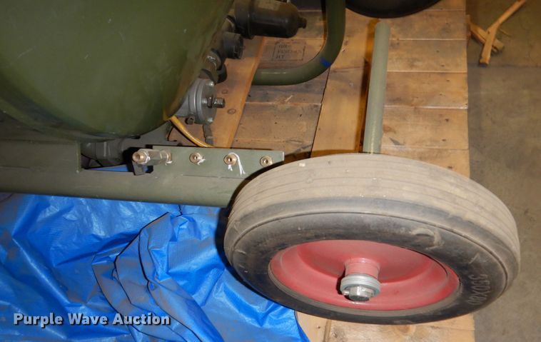 image for item NJ9886 2014 Hodge Clemco 2452  abrasive blasting machine