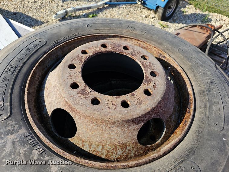 image for item NJ9891 (4) 295/75R22.5 tires and wheels