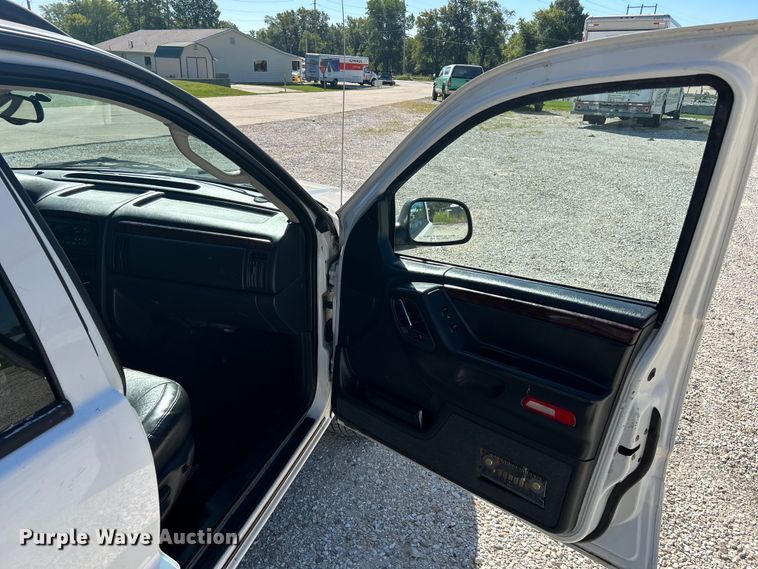 image for item NL9592 2002 Jeep Grand Cherokee Limited  SUV