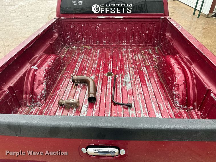 image for item NP9521 2005 Chevrolet Silverado 2500HD  Crew Cab pickup truck